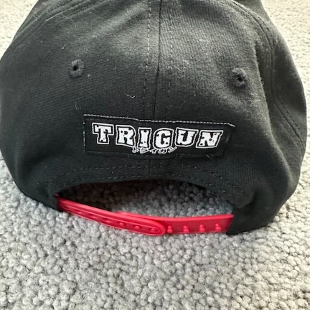 TRIGUN BIOWORLD Series Magazine Illustrated PreCurve SnapBack Hat Rare - NWT - Picture 6 of 7